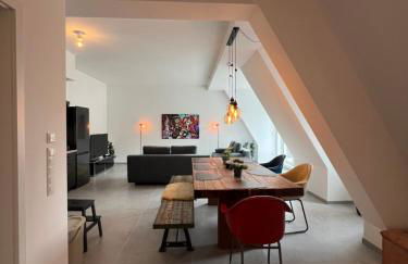 Design am Rhein I Zentral I 2BR I Aufzug I Dachterrasse I Parken I helloYOU apartments x BRIGHT Collection - Foto 3