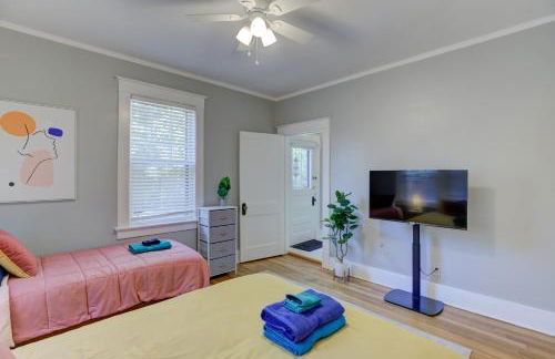 Spacious 3BR Cooper-Young Bungalow - Sleeps 8 - Walkable to Dining - Easy Access to Downtown - Parking - Foto 24