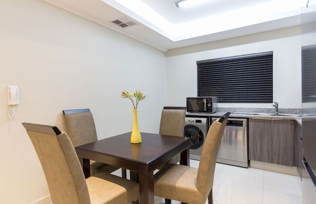 Savannah Park Luxury Apartments - Photo 4