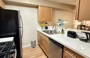 Oceanfront 1 BR Oasis w Parking & Pool 417 - Foto 30