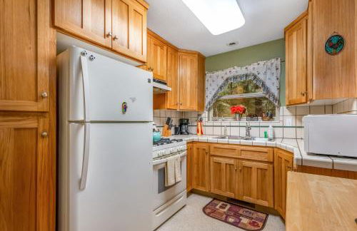 Rustic Mtn-View Home with Wood Stove Dog Friendly - Foto 8