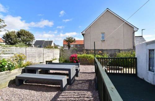 2bed Cottage Johnshaven - Family Friendy - Photo 40