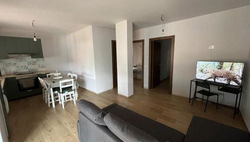 Tra il bosco e il lago - Foto 3