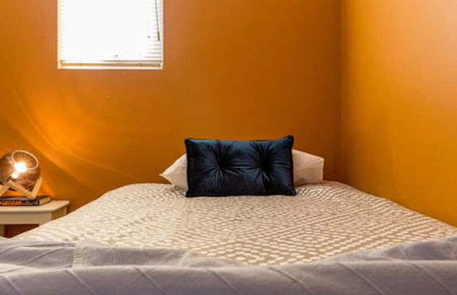 Mika, 2bdr Fitzroy pad With Secure Parking - Foto 5