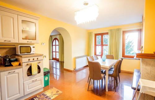 Lakeside Mansion With Pool - Foto 20