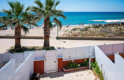 AT148 Frente la playa, jardín privado, vistas mar - Foto 21