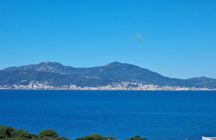 Superbe appartement T3 face mer baie Ajaccio - Foto 1