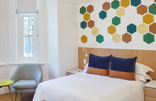 More Quarters Hotel - Photo 9