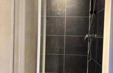 Villa Emma , maison classée 3 étoiles au centre de tout avec jardin clos à Châtellerault, à 20 mn Futuroscope&Aquascope - Foto 22