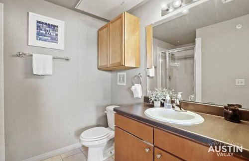 Balcony Skyline View Spiral Staircase Near UT - Foto 15