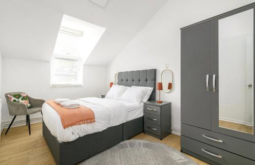 Modern Retreat - 3 Beds - Parking - Wifi - 15 mins to tube - Foto 5