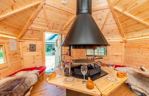 DRIFTWOOD by BOURNECOAST - An Exquisite Chalet Bungalow with a Sauna, BBQ Hut and Garden - HB6339 - Foto 16