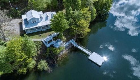 Secluded Lakefront Cabin with Private Dock on Lake Nantahala, Topton, North Carolina - Foto 5