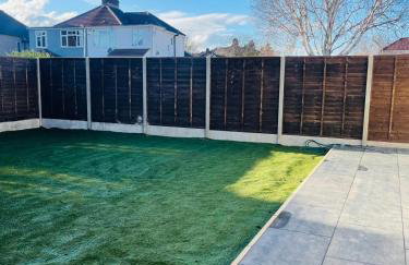 Newly Refubirshed House, Ideal for group Stay- 5 En-suite beds, close to Heathrow & 5 mins from Hayes Stn - Elizabeth Line - Foto 7