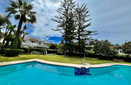 Cozy Townhouse with Sea View - Photo 7