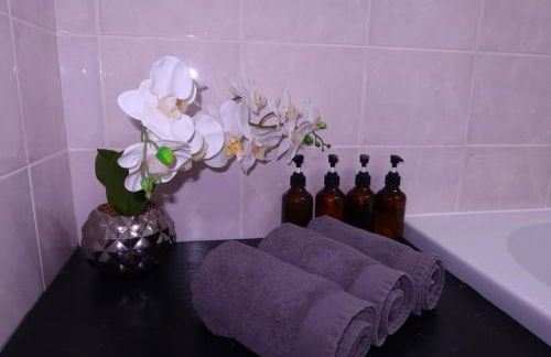 Pontypool Haven Retreat - 3Bedroom Flat - Photo 13