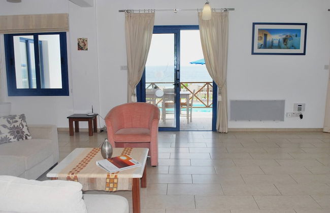 Sea Front Villa, Heated Private Pool, Amazing Location Paphos 323 - Foto 18