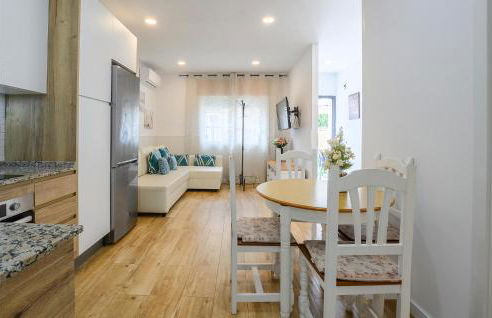 2 Bedroom Lovely Home In Málaga - Photo 9