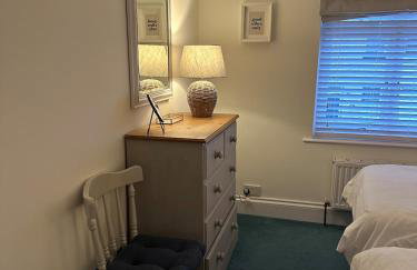 Beer Bakery Cottages - Charming Cottage Retreat - 2 mins from Beach with Car Parking space - Foto 8