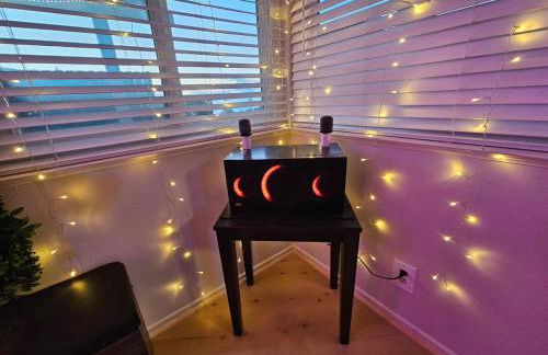 La Jolla Gem with Ocean View - 11 Beds, Hot Tub, Karaoke & Game Den - Foto 40