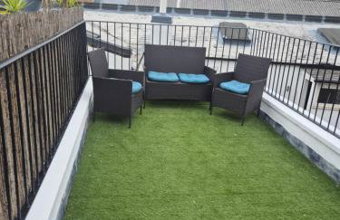 Bright 4 double bedroom victorian house - Photo 8