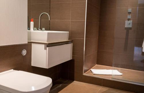 Luxury 3 Bedroom 3 Bathroom Balcony Apartment - Gunwharf Quays Apartments - Foto 29