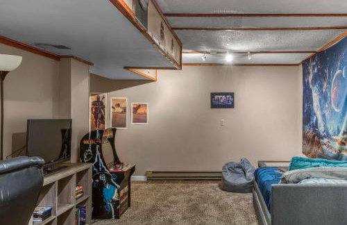 Mountain retreat w 2 fireplaces & lake - Foto 43