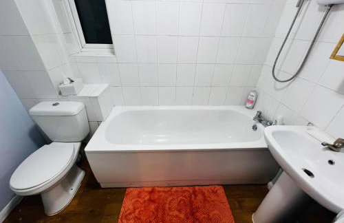 Pristine 2B Guest house near Luton Airport, L&D Hospital, Whipsnade Zoo & Leagrave Train Stn, Contractors - Foto 38