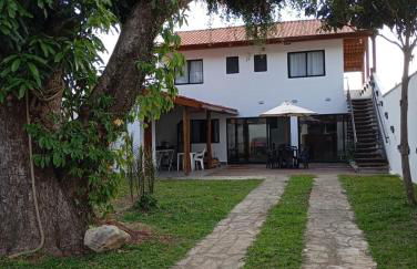 Casa 4 Suites a 200m da Praia ate 14 pessoas Sao Sebastiao - Foto 1