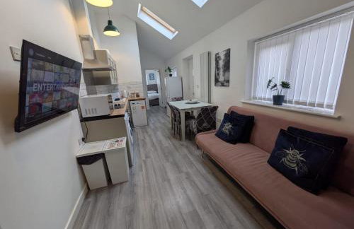 6 bedroom 6 Ensuite 1 min to M6 Jct 9 15 min to Bham - Foto 6