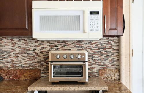 3br,3ba home near Downtown and Airport, Walk to the Stadium - Foto 28