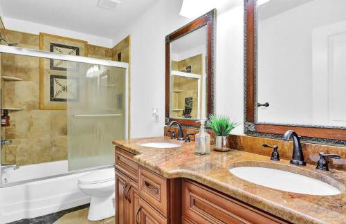 Big 6BR,4BA Home w 10-Car Parking for CrewsGrps - Foto 43