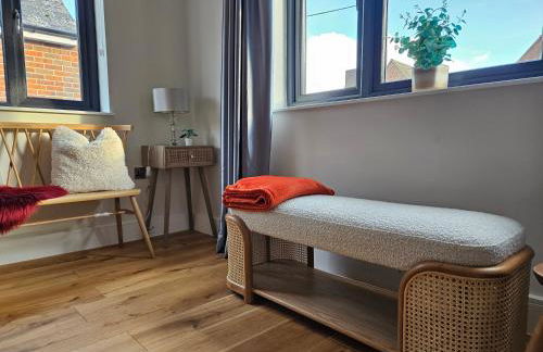 Homely 6 bed Cottage 30 mins to Heathrow, London, Legoland, Windsor Castle - Photo 42