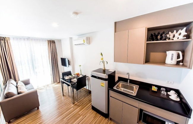 The Violin Sriracha - Photo 18