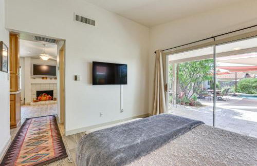 Patio and Pool Access Sunny Phoenix Casita! - Foto 12