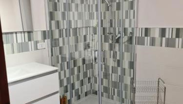 Appartamento luminosissimo in pieno centro - Photo 4