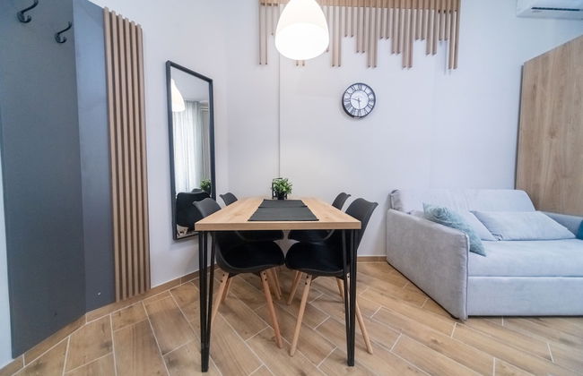 Manoir Apartments - Photo 20