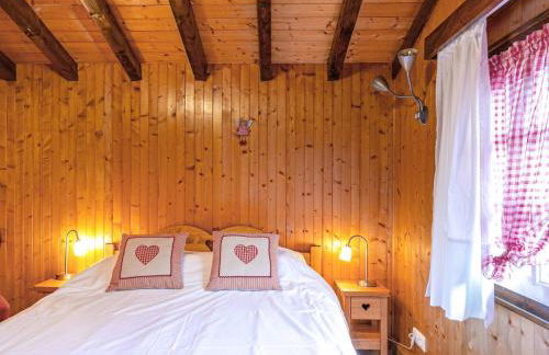 Chalet indépendant près des pistes, 3 chambres, WIFI, parking, belle exposition - FR-1-437-33 - Foto 4
