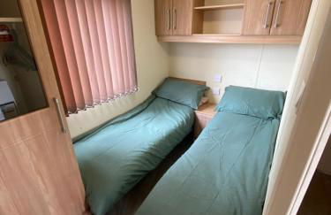 6 berth caravan hire close to Fantasy Island - Foto 10