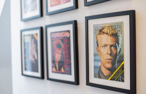 The Bowie is a David Bowie themed Smart House - Foto 11