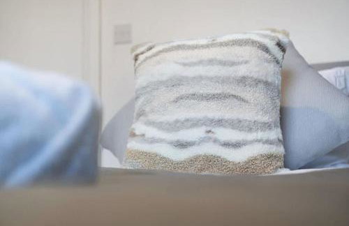 Stylish 4BR Retreat Near Town Centre - Foto 32