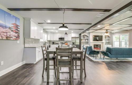 Family-Friendly Deck and Yard Modern Decatur Home - Foto 12