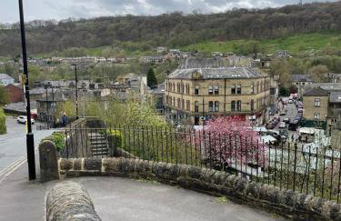 Stylish apartment in the centre of Hebden Bridge. - Photo 22