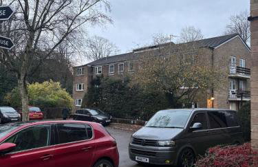 Bright and Spacious 2 Bed Flat Sleeps 5 - Foto 23