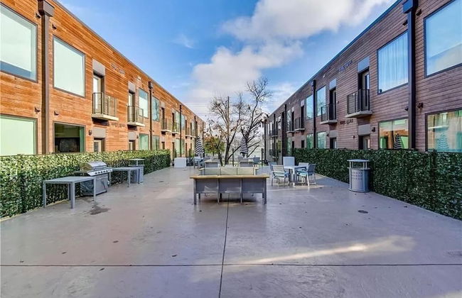 Prime East Downtown Studio w gym Washer Dryer - Foto 17