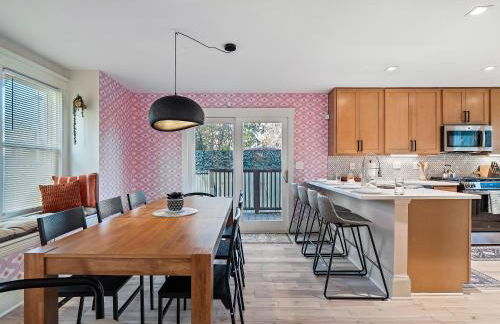 Cleveland Escape - Hot Tub - Karaoke Machine - Sleeps 12 - Foto 17