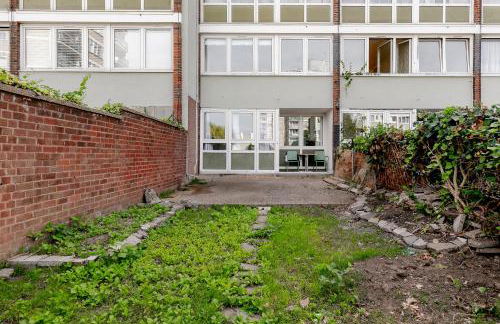 3BR Off A13 , Sleeps 6, 2mins to Langdon DLR,Free Parking - Photo 41