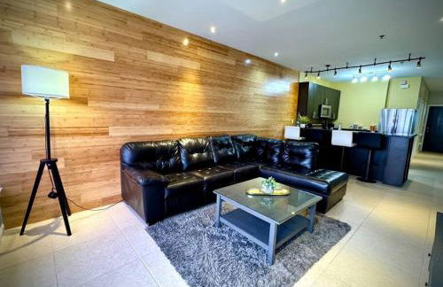 Luxury Condo with Pool and Jacuzzi - Photo 19