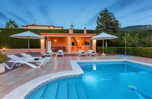Villa close to Ibiza Town Sleeps 12 - Photo 2