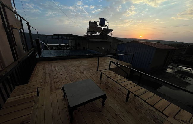 Savitri Bungalow - Photo 20